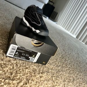 Toddler Jordan Pro Strong Sneakers Size 4C